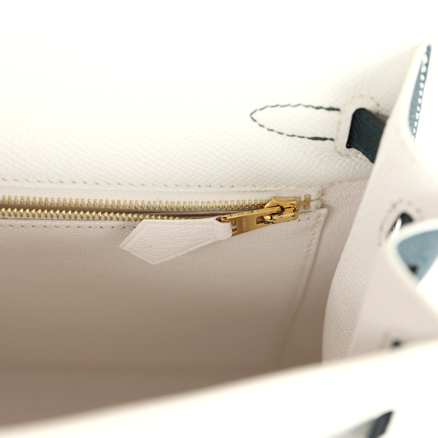 Hermes Special Order (HSS) Kelly Sellier 25 White and Vert Cypress Epsom Brushed Gold Hardware